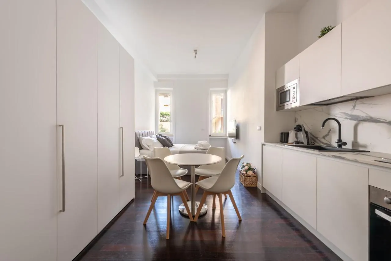 We Home - Bandello House, Corso Magenta Milan